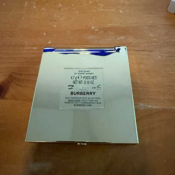 Eyeshadow Quad Iconic Honey - Picture 3 of 6